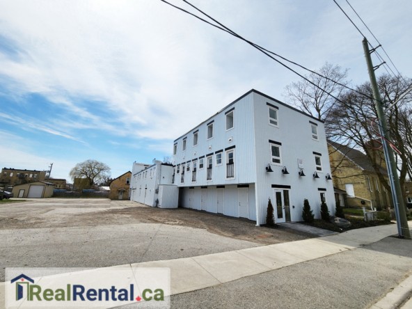 RealRental.ca - 155 Fergus St S - Apartments for rent in Mount Forest 2