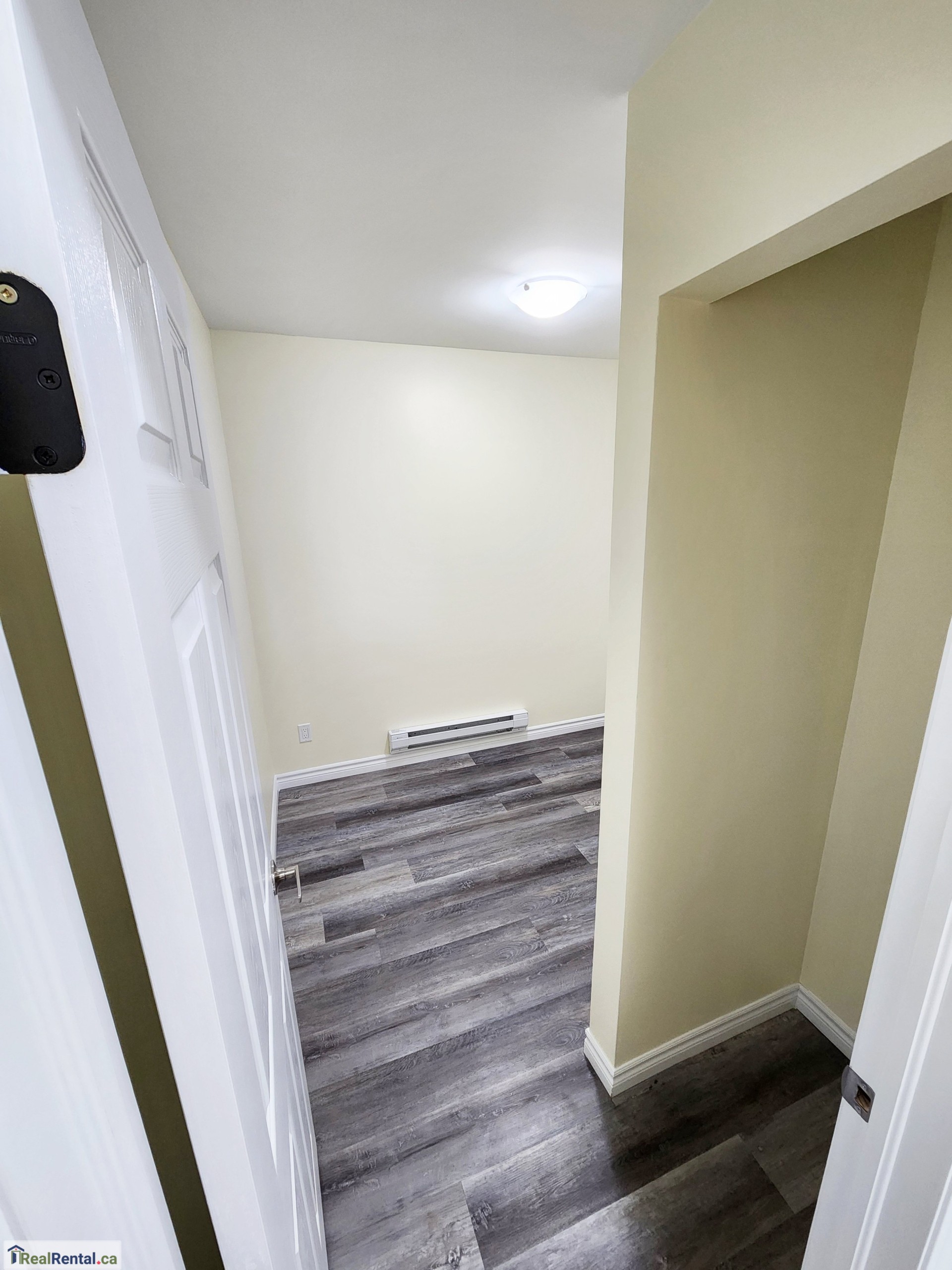 RealRental.ca - 204 - 155 Fergus St S - Apartments for rent in Mount Forest 2