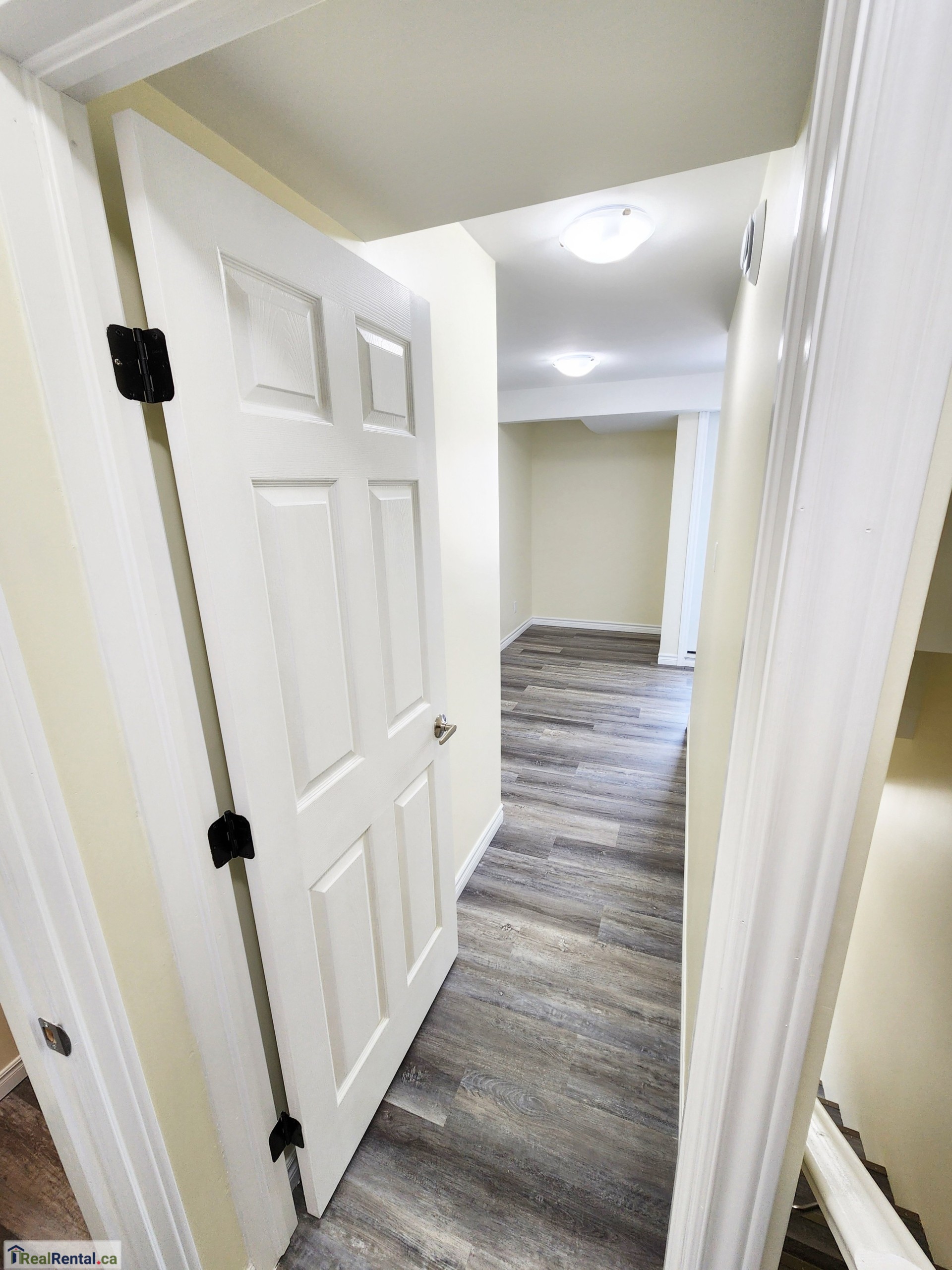 RealRental.ca - 204 - 155 Fergus St S - Apartments for rent in Mount Forest 2