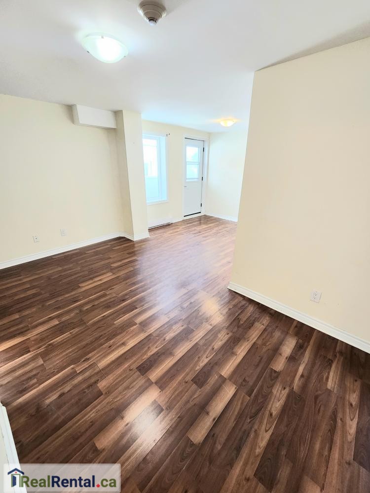 1 Bedroom Apartment for Rent in Shelburne – 205 - 155 Main St W -- Newly Renovated 1 reallease.ca