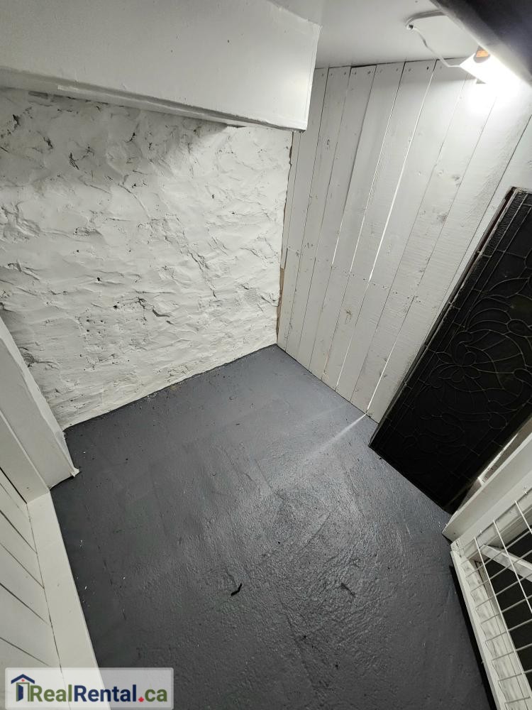 Self storage rental in Shelburne - 155 main st