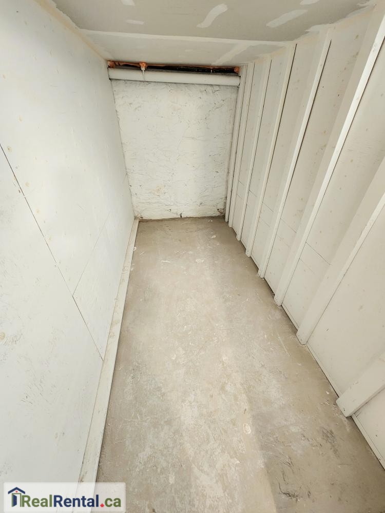 Indoor Self storage for rent in Shelburne - 147 main st