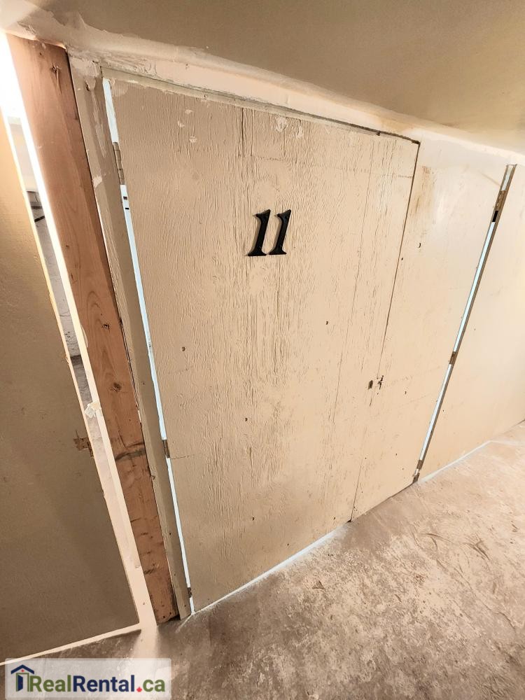 Indoor Self storage for rent in Shelburne - 147 main st