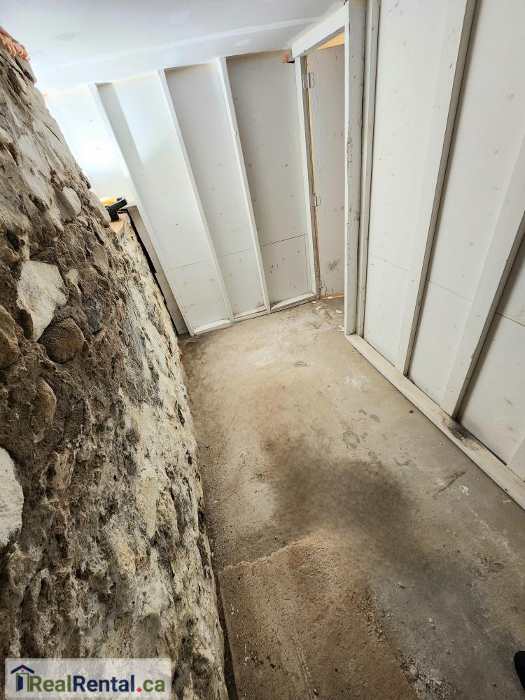 Indoor Self storage for rent in Shelburne - 147 main st