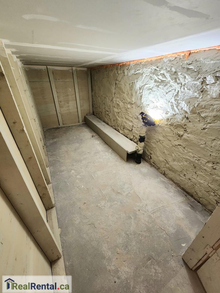 Indoor Self storage rental in Shelburne - 147 main st