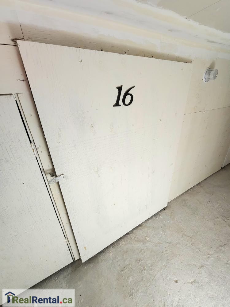 Indoor Self storage rental in Shelburne - 147 main st