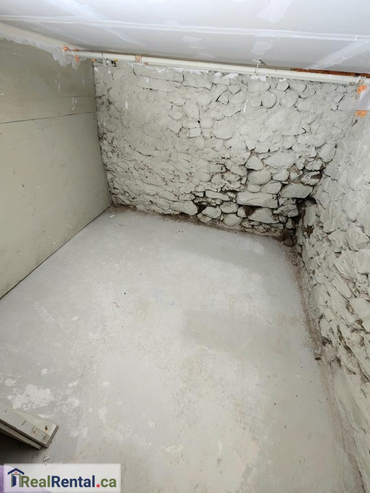 Indoor Self storage rental in Shelburne - 147 main st