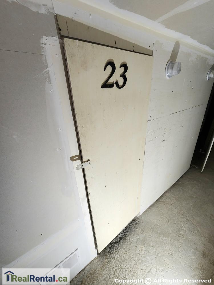 Indoor self storage in Shelburne