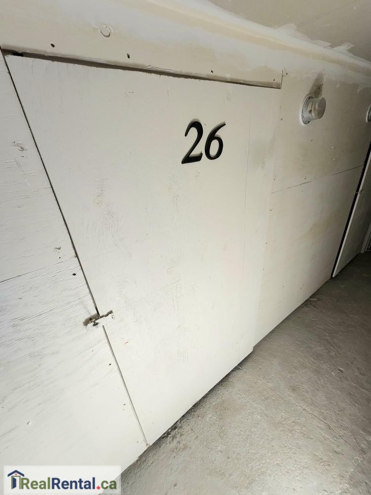 Large secure Indoor self storage in Shelburne