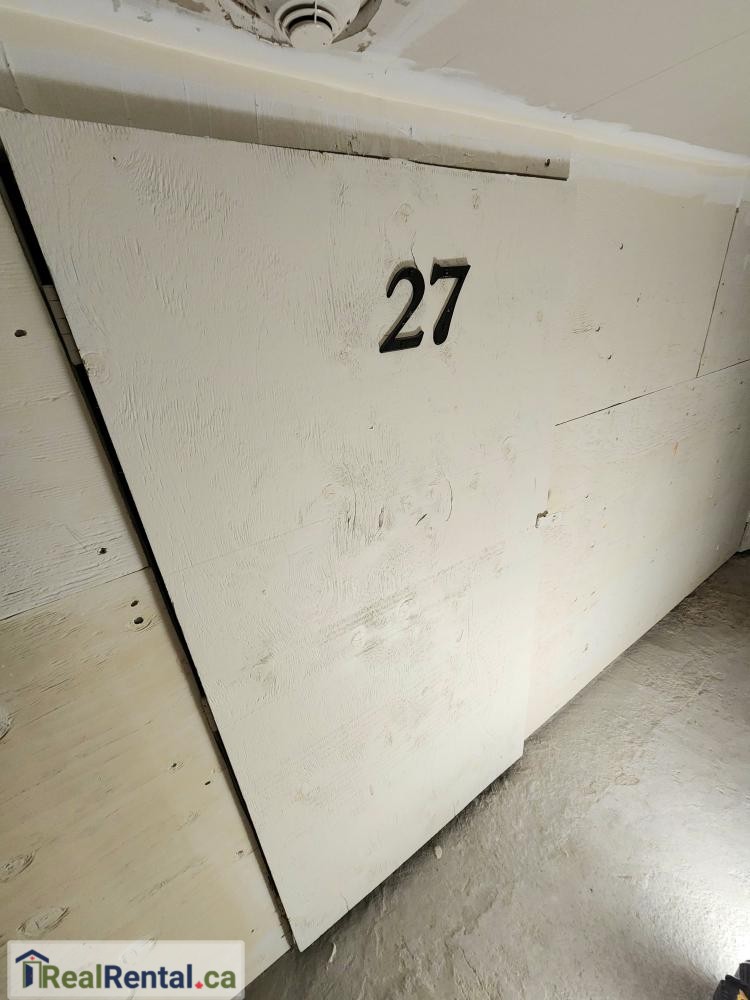 secure Indoor self storage in Shelburne