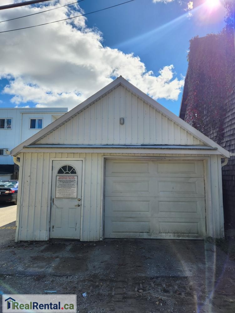 Drive Through Garage For Rent In Shelburne 11