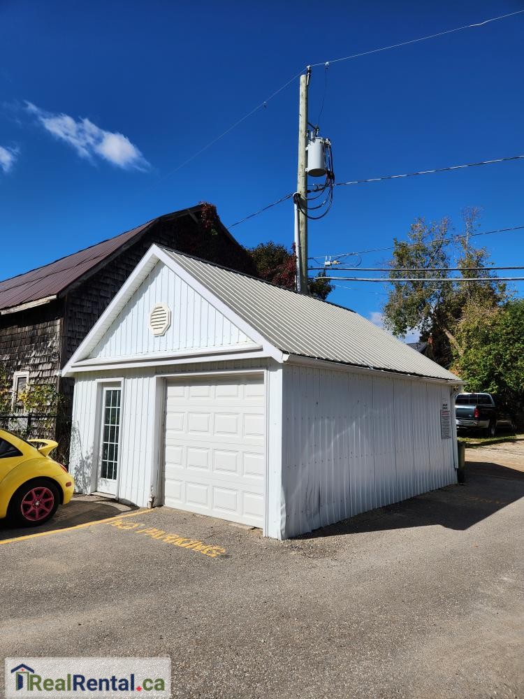 Drive Through Garage For Rent In Shelburne 11