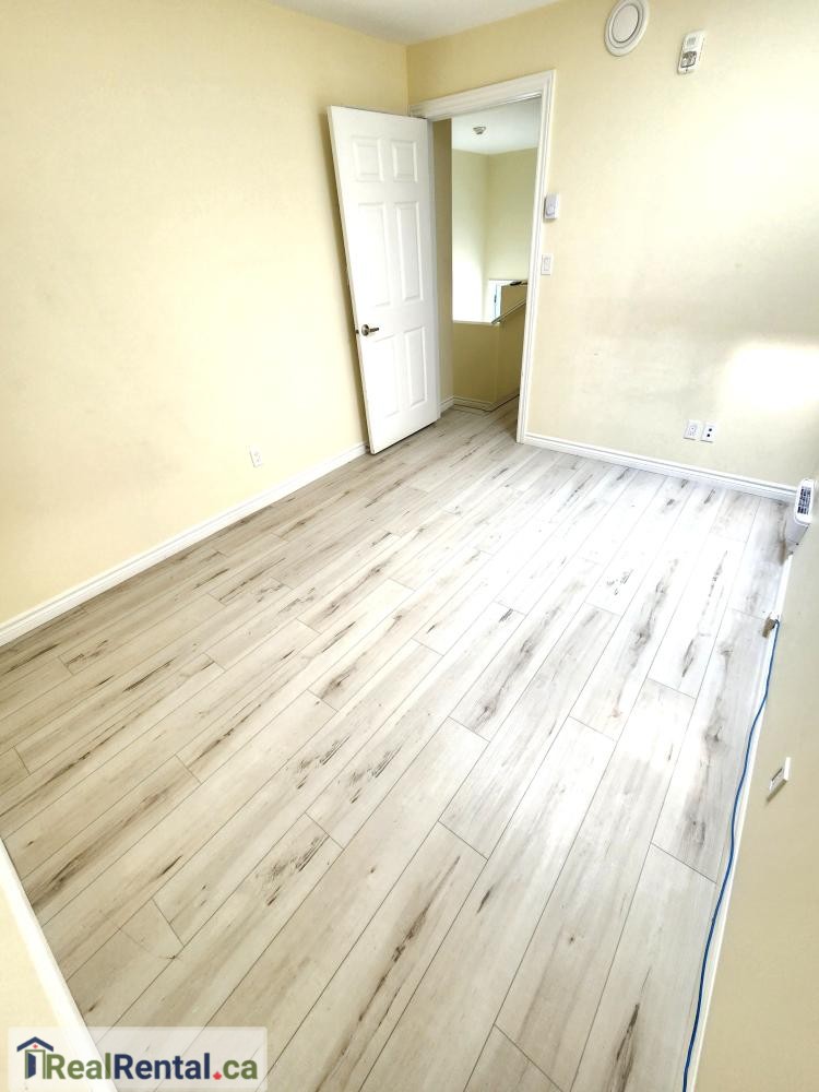 Very Large 2 bedroom apartment for rent in arthur 11