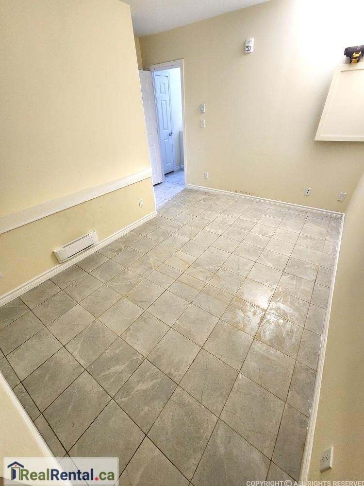 Very Large 2 bedroom apartment for rent in arthur 11