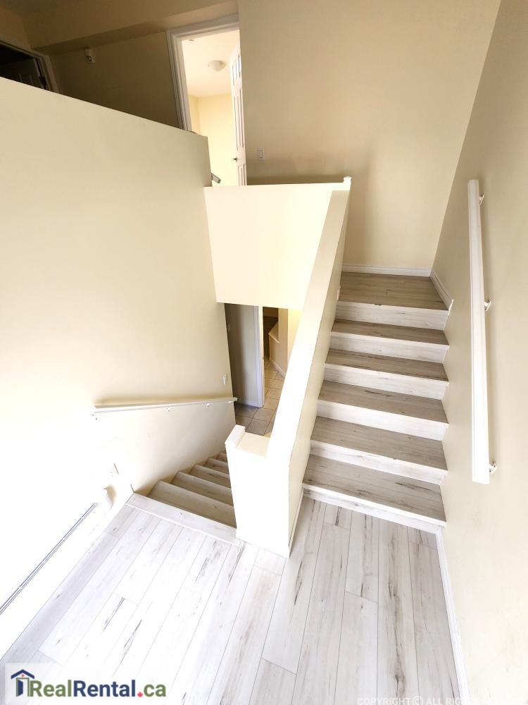 Very Large 2 bedroom apartment for rent in arthur 11