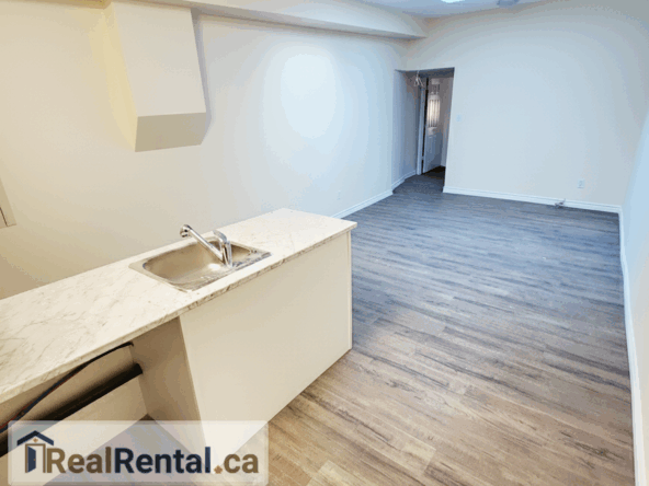 Large 1 Bedroom Plus Den Apartment for Rent in Shelburne – 209-124 Owen Sound St