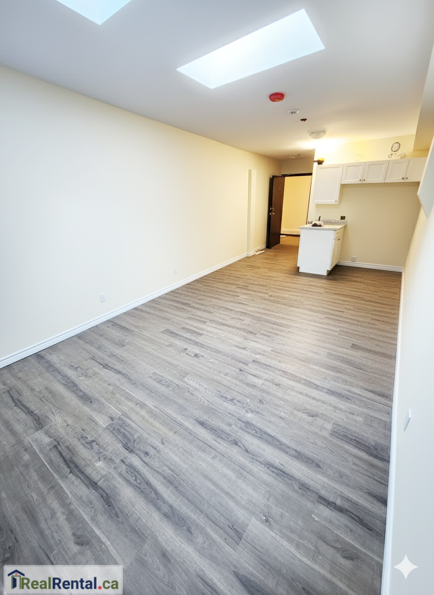 Large 1 Bedroom Plus Den Apartment for Rent in Shelburne – 209-124 Owen Sound St