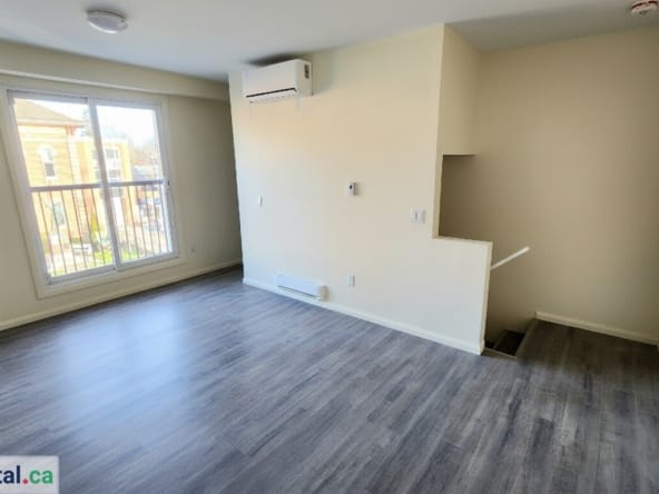 Get 1 Month FREE Rent – Large One Bedroom Apartment for Rent in Shelburne – 206 -101 Main St 1144